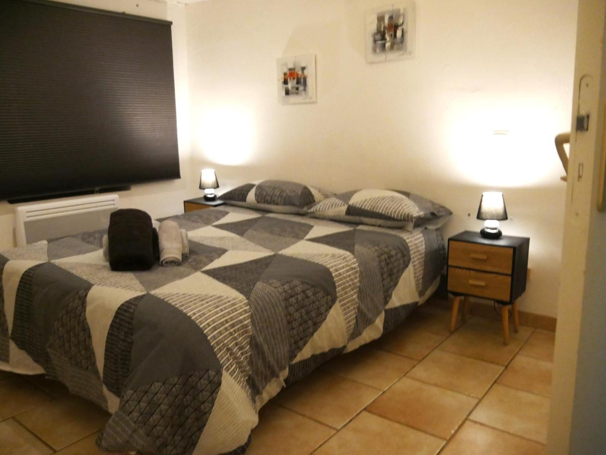 Republique Centre Apartment Каркасон Екстериор снимка