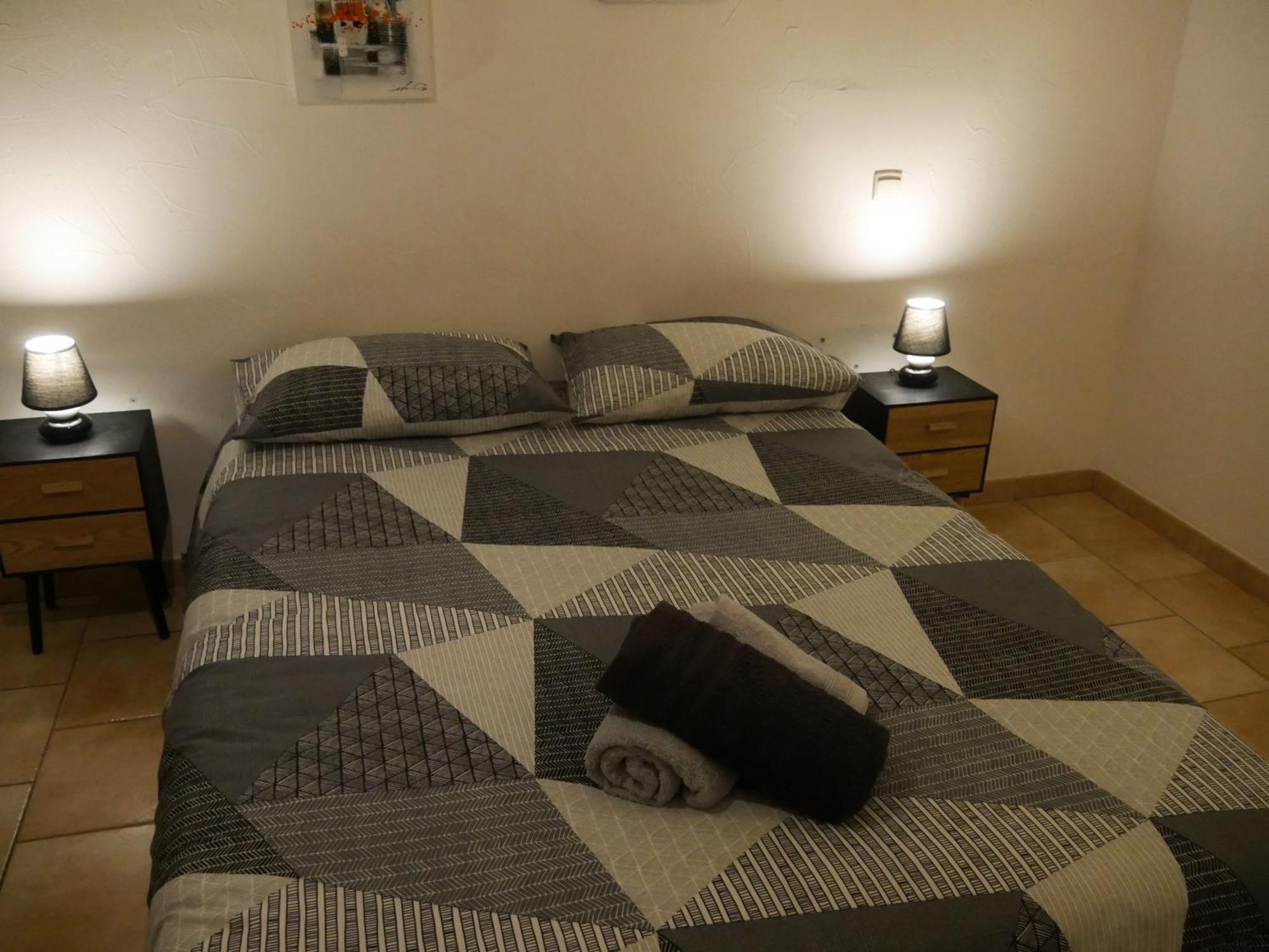 Republique Centre Apartment Каркасон Екстериор снимка